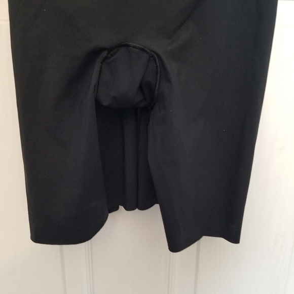 Spanx Thinstincts Open Bust Mid-Thigh Shapewear Bodysuit Size L Color Black - Picture 3 of 9
